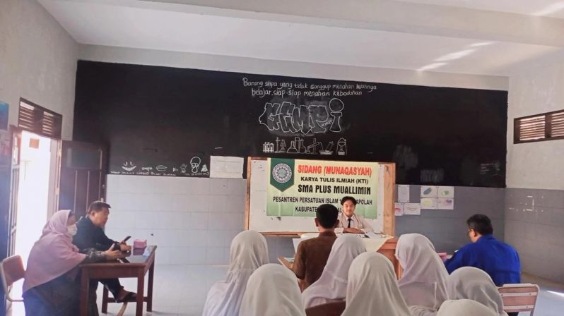 Wujudkan Gerakan Literasi Pesantren, SMA Plus Muallimin Selenggarakan Sidang Karya Tulis